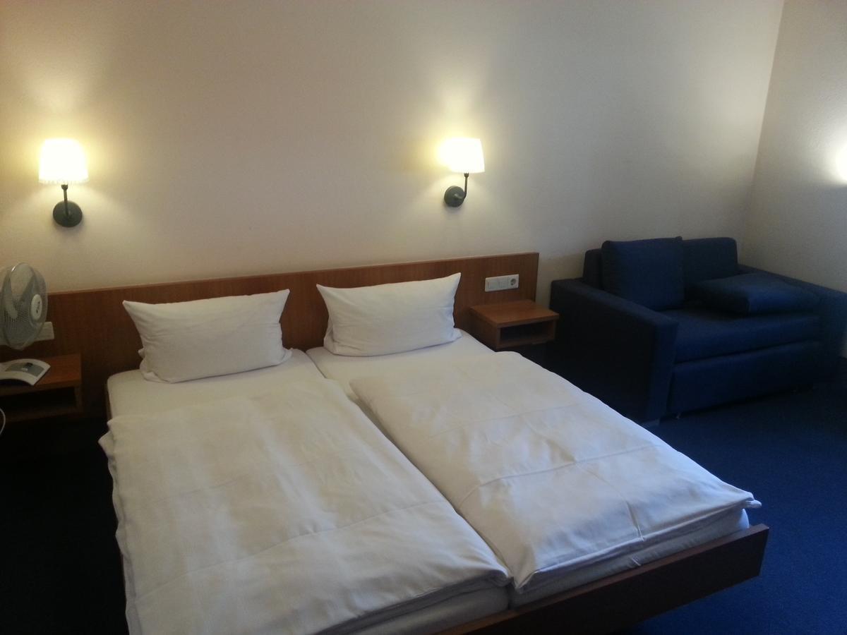 Zip Hotel Lingenfeld المظهر الخارجي الصورة