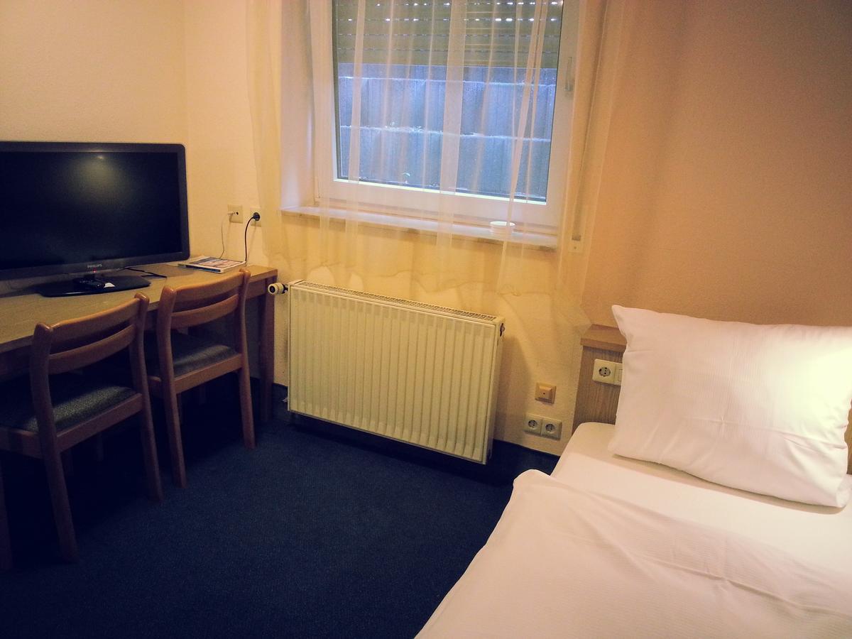 Zip Hotel Lingenfeld المظهر الخارجي الصورة