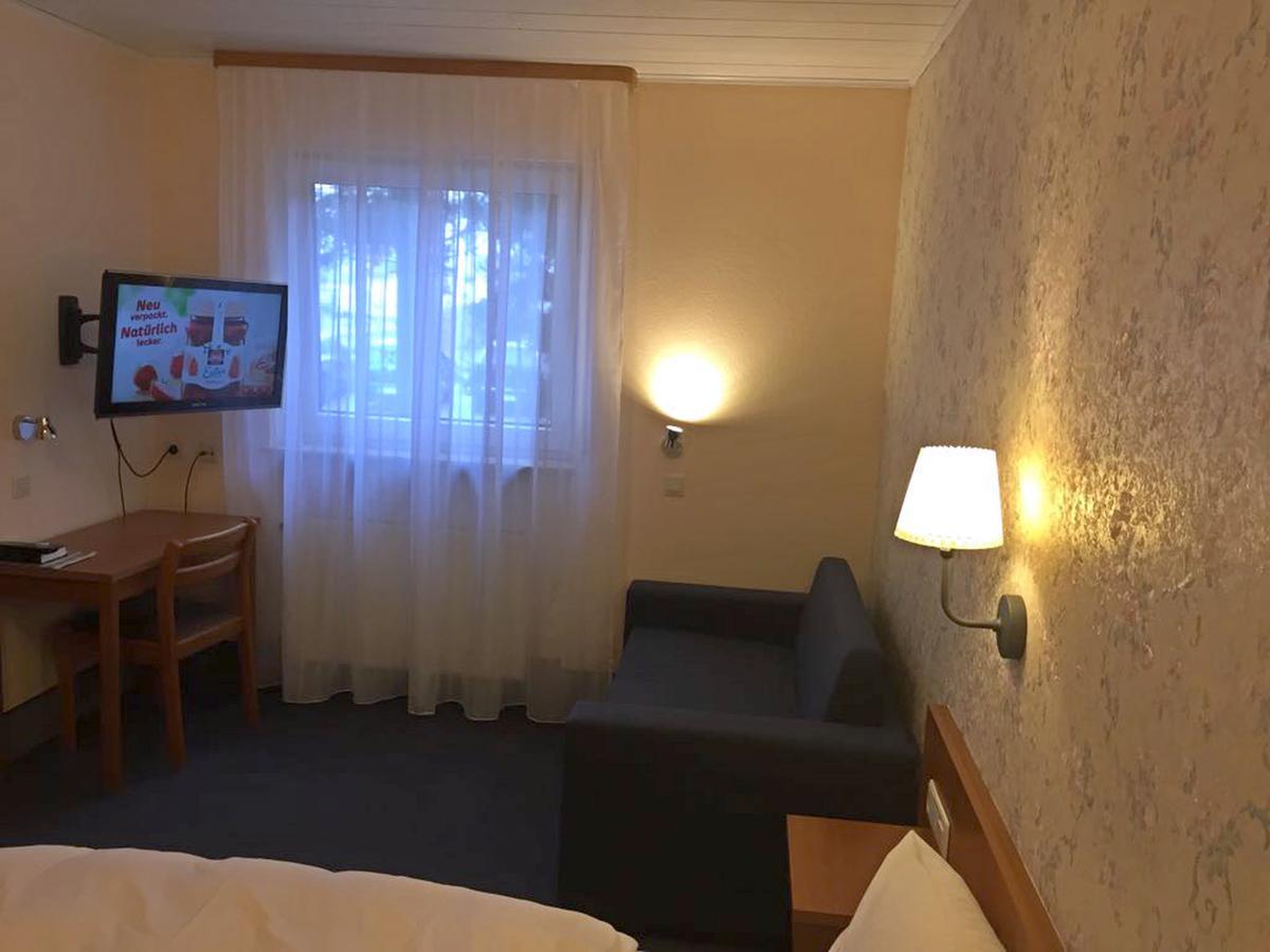 Zip Hotel Lingenfeld المظهر الخارجي الصورة